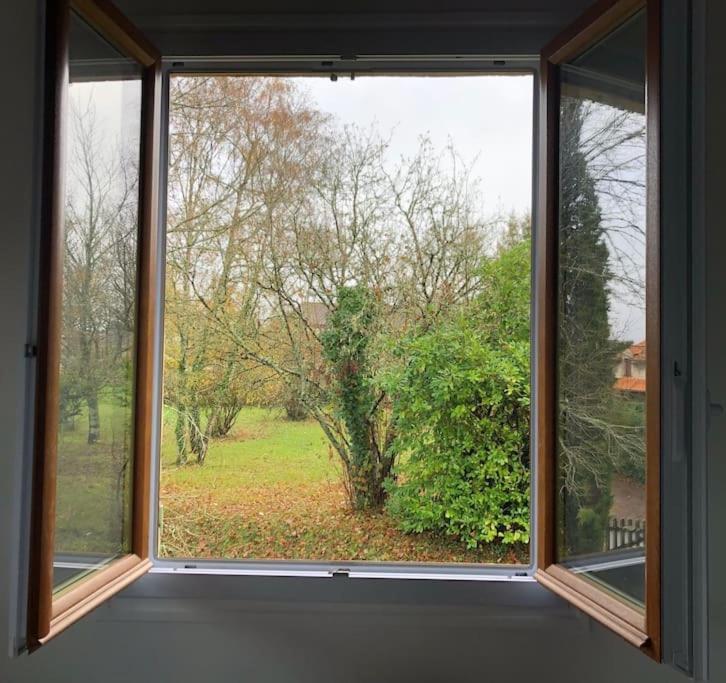 Charmant Gite En Perigord Vert Douchapt Exterior foto