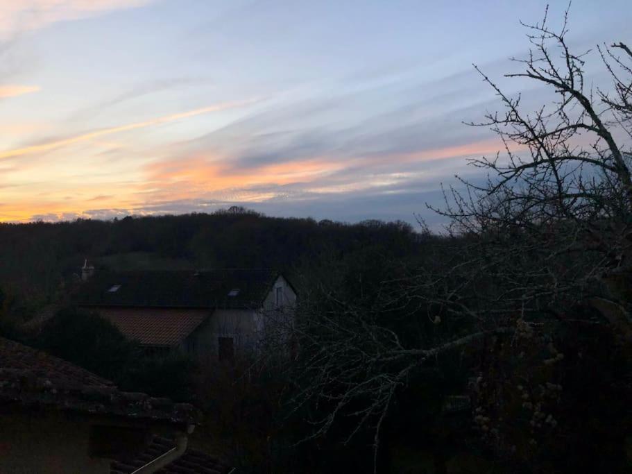 Charmant Gite En Perigord Vert Douchapt Exterior foto